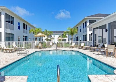 The Oaks On Henry Pool