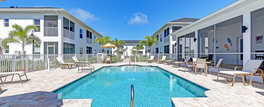 The Oaks On Henry Pool