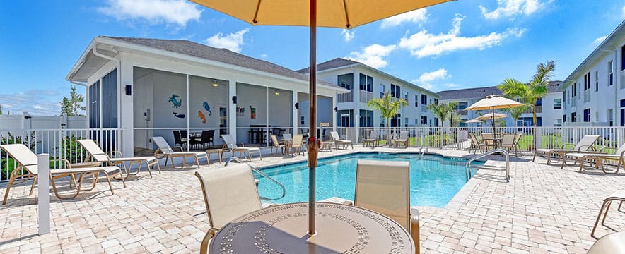 The Oaks On Henry Pool