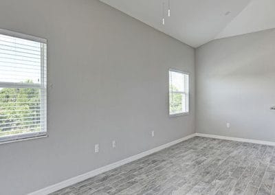 The Oaks On Henry Room View